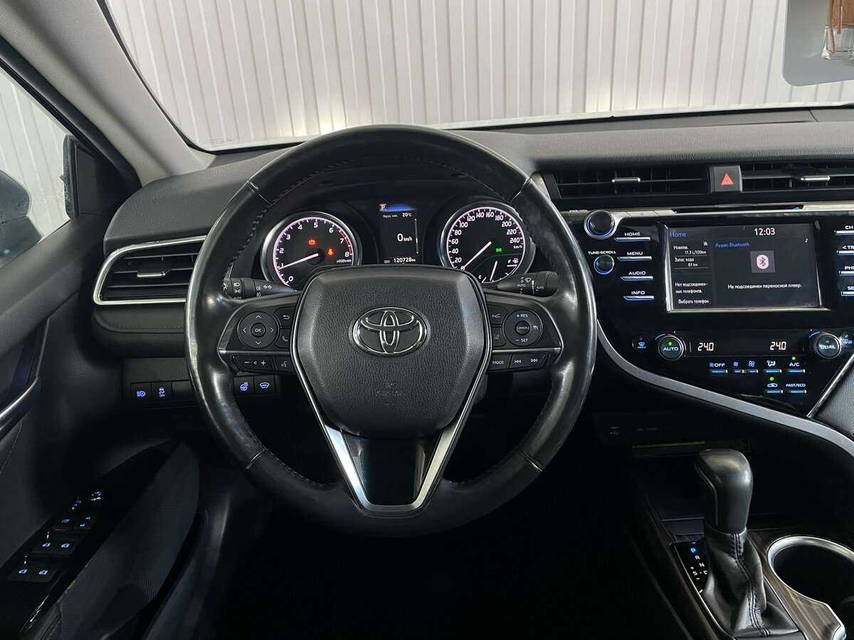 Toyota Camry 2018 года с пробегом. Фото: #9