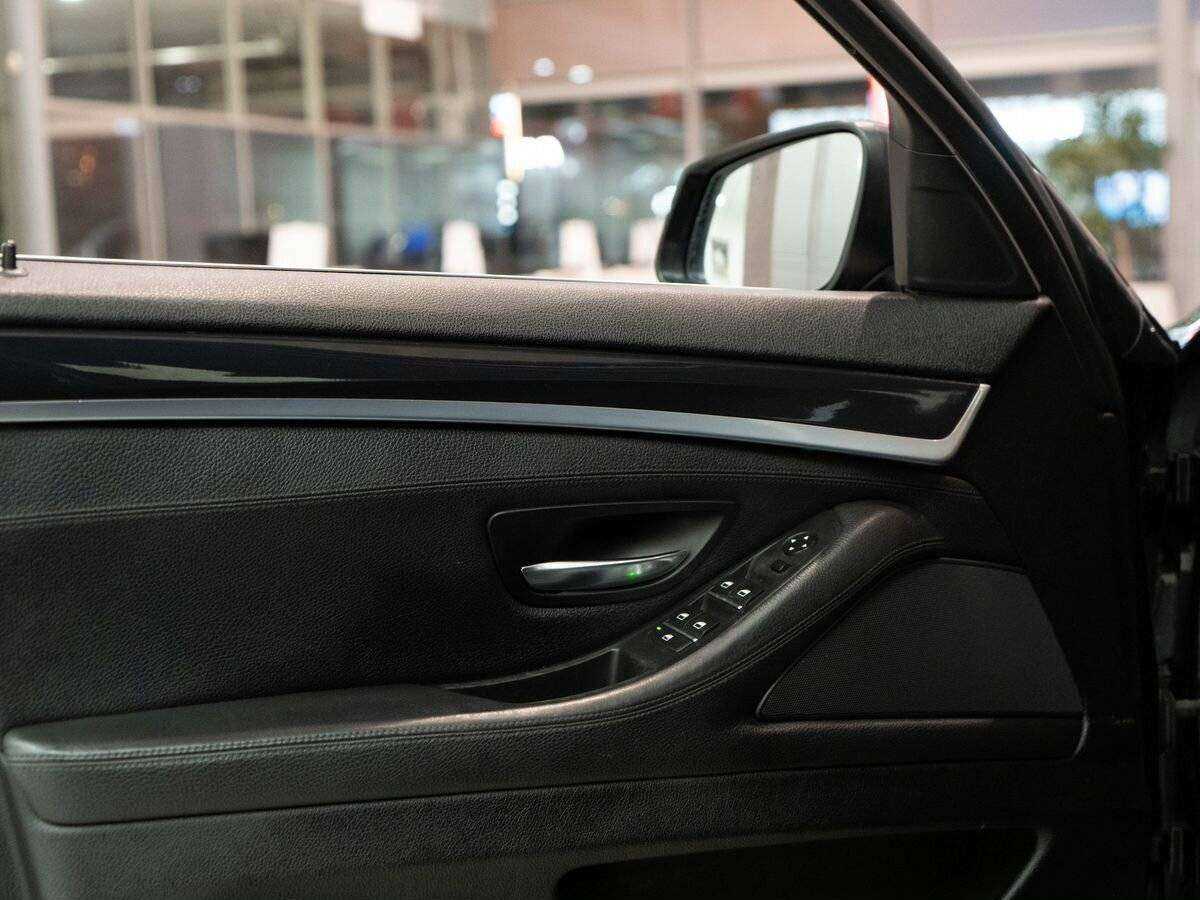 BMW 5 серии 2012 года с пробегом. Фото: #16