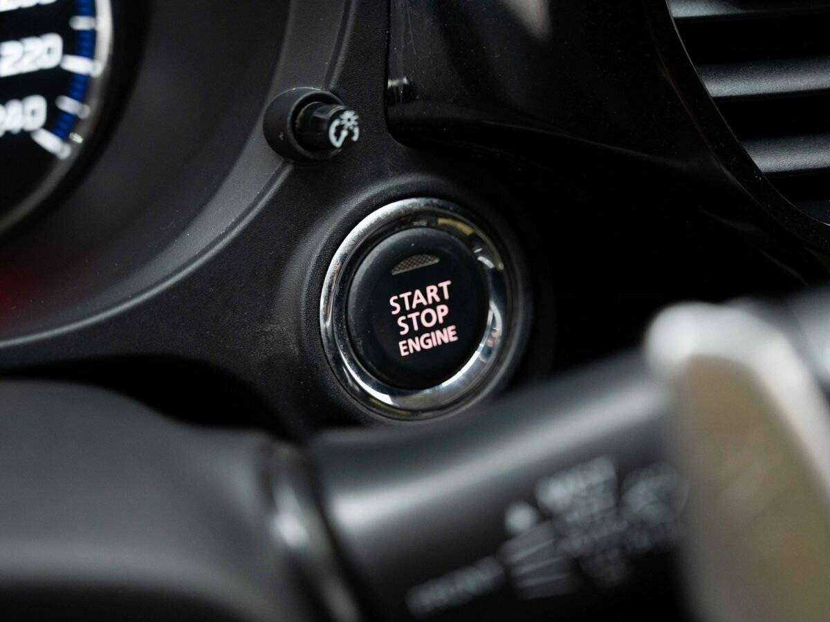 Б/У Митсубиши Оутлэндер 2013 года. Фото: #17