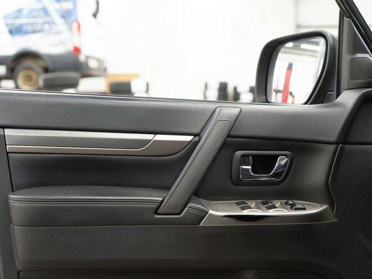 Mitsubishi Pajero 2014 года с пробегом. Фото: #12