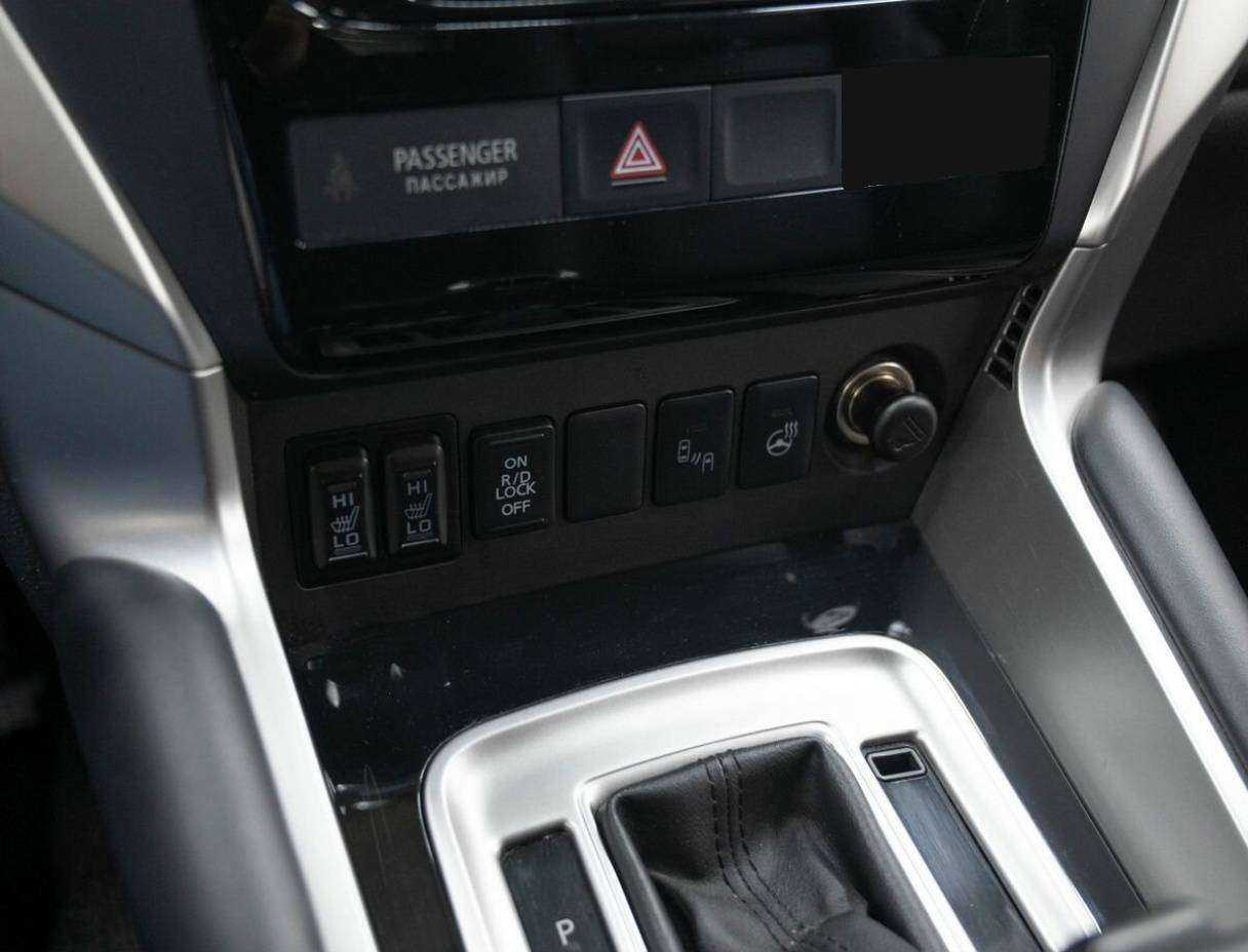 Mitsubishi Pajero Sport 2018 года с пробегом. Фото: #21