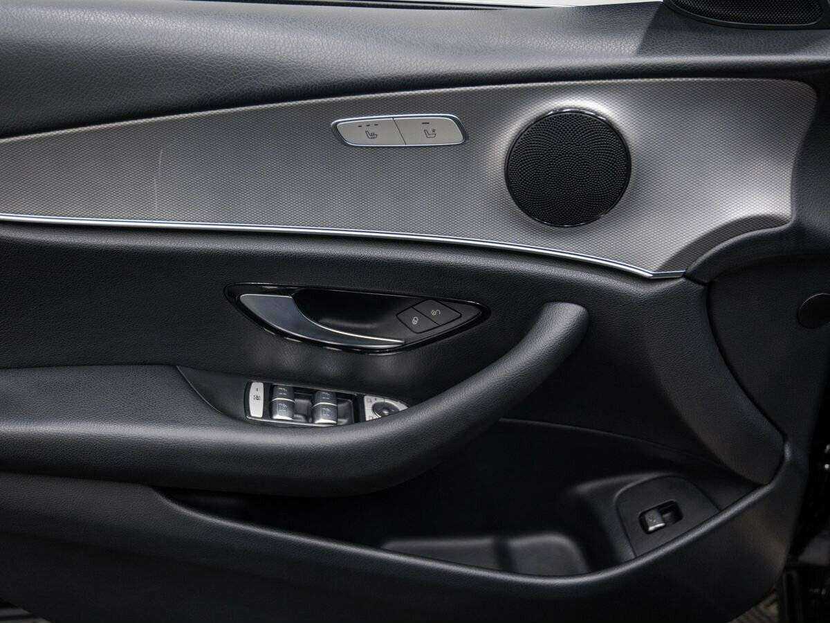 Mercedes-Benz E-Класс 2017 года с пробегом. Фото: #14