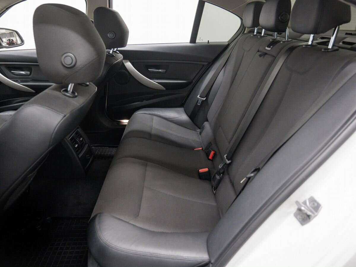 BMW 3 серии 2016 года с пробегом. Фото: #11