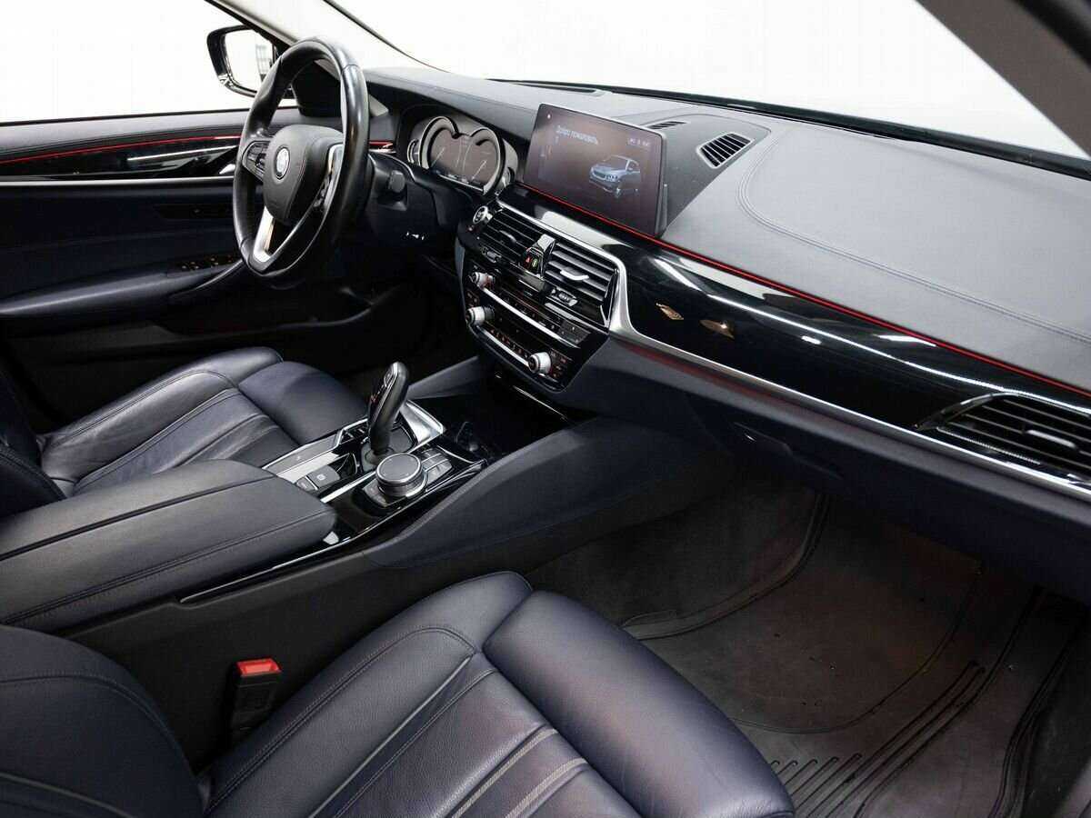 BMW 5 серии 2017 года с пробегом. Фото: #11