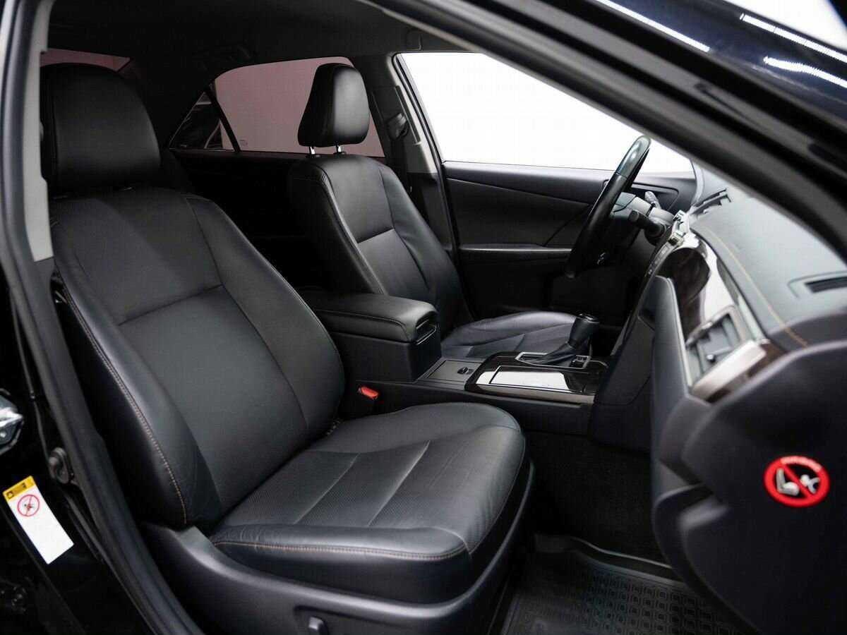 Toyota Camry 2018 года с пробегом. Фото: #14