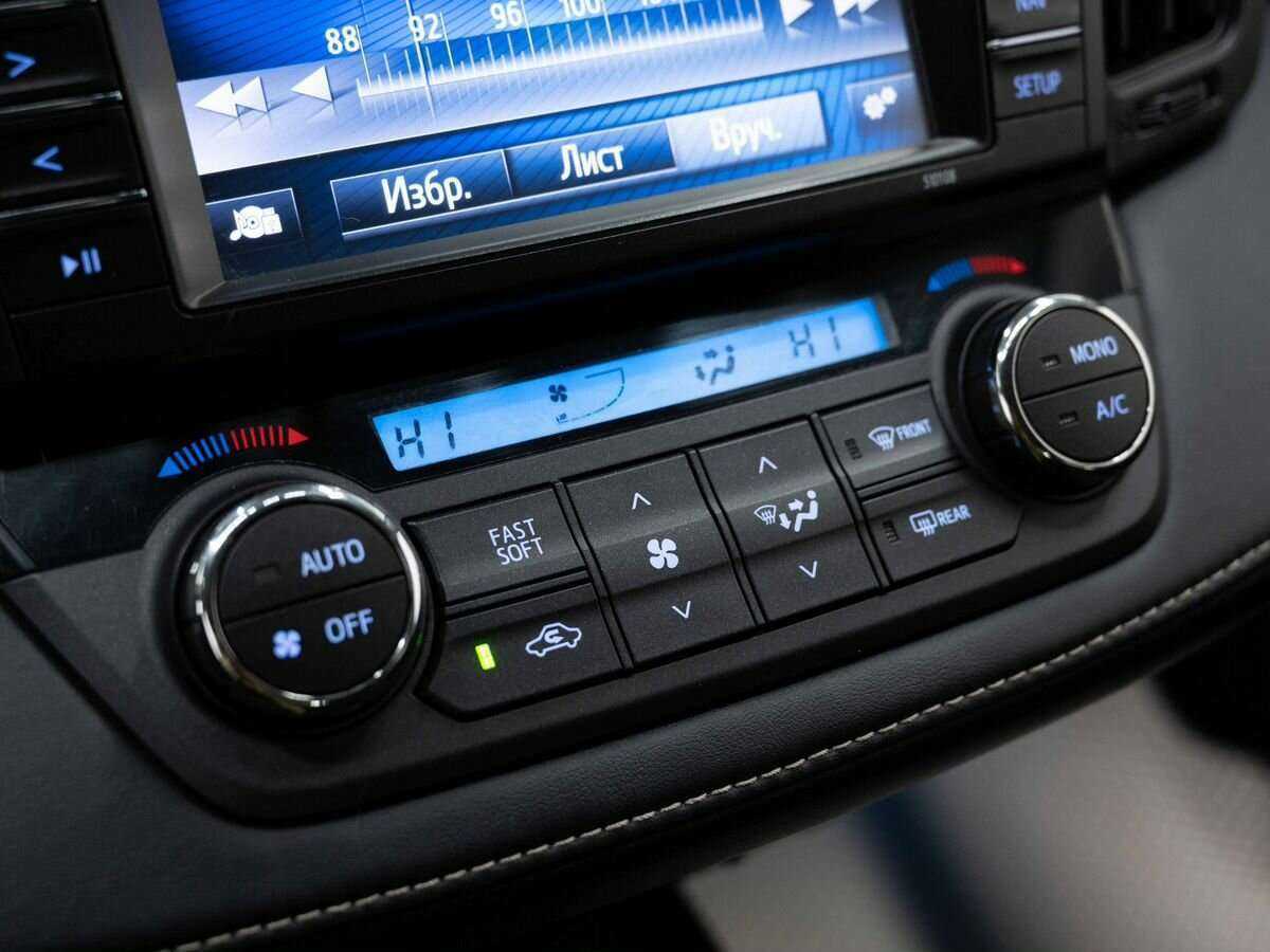 Toyota RAV4 2019 года с пробегом. Фото: #15