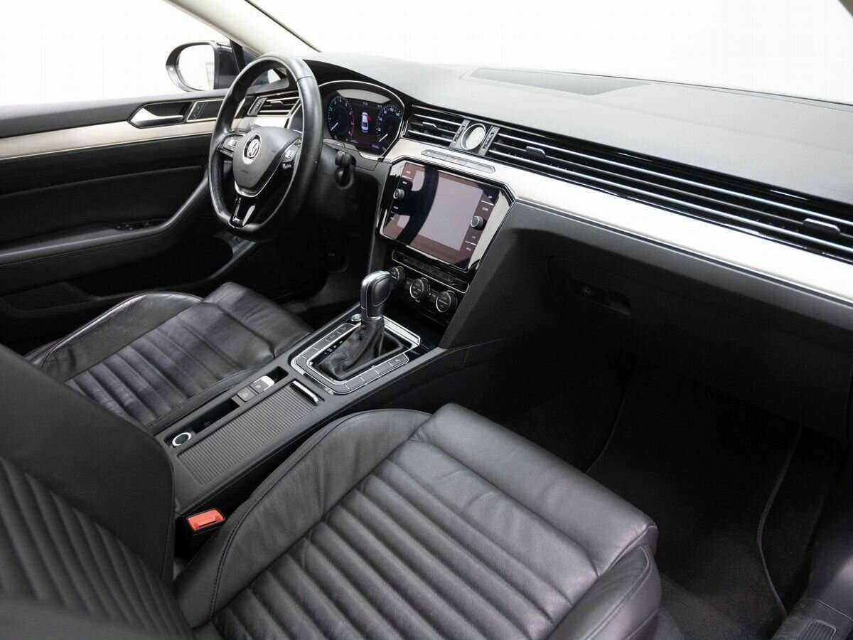 Volkswagen Passat 2019 года с пробегом. Фото: #10