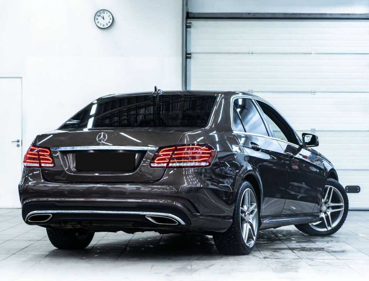 Mercedes-Benz E-Класс 2013 года с пробегом. Фото: #2