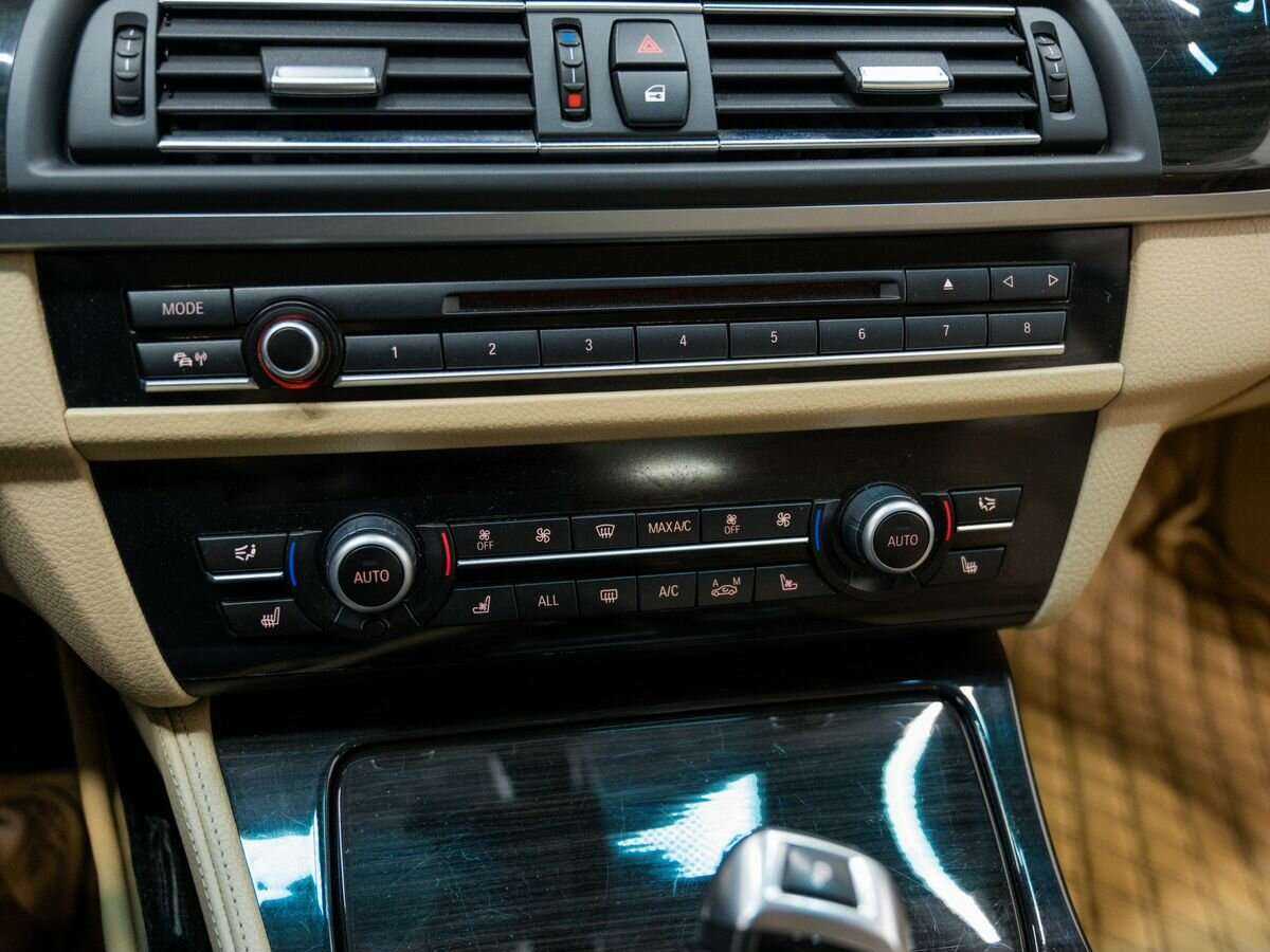 BMW 5 серии 2013 года с пробегом. Фото: #21