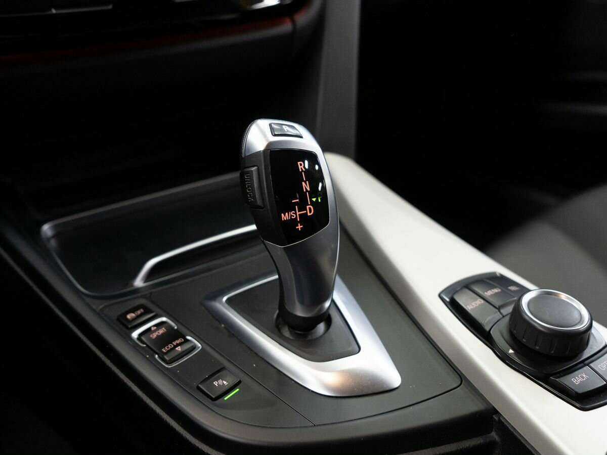 BMW 3 серии 2015 года с пробегом. Фото: #12