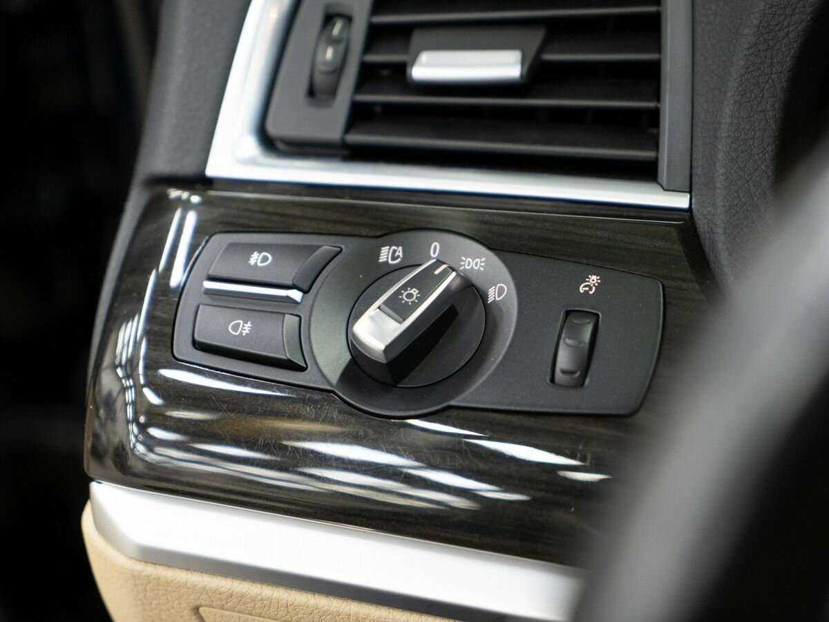 BMW 5 серии 2014 года с пробегом. Фото: #17