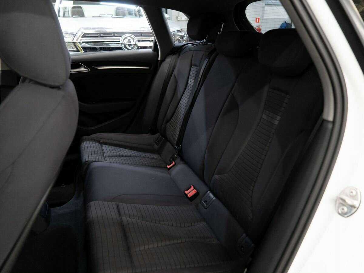 Audi A3 2017 года с пробегом. Фото: #7