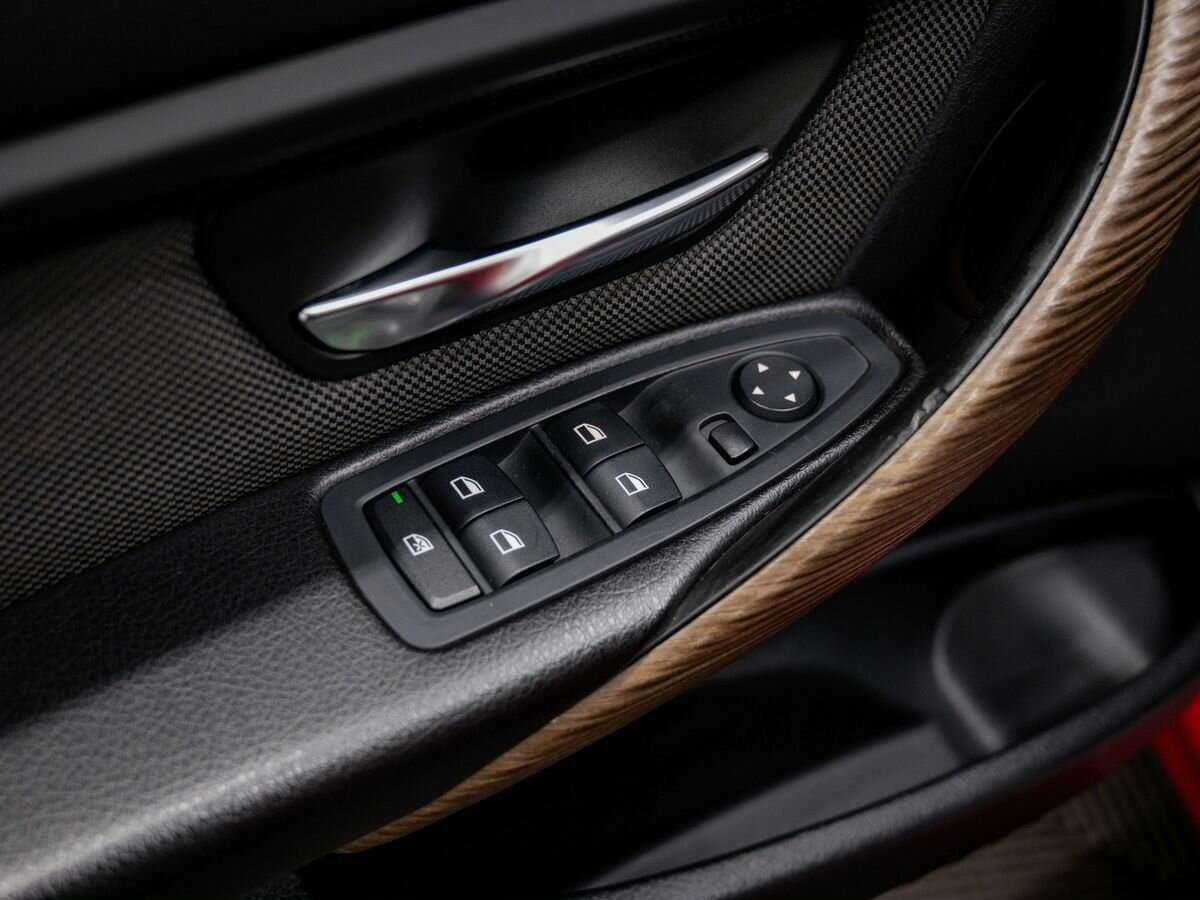 BMW 3 серии 2012 года с пробегом. Фото: #11