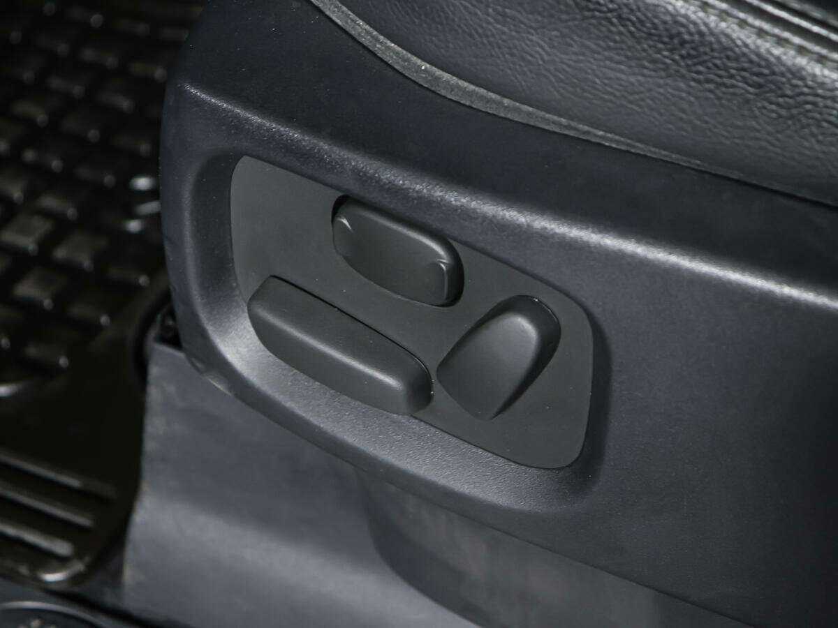 Land Rover Discovery 2012 года с пробегом. Фото: #18