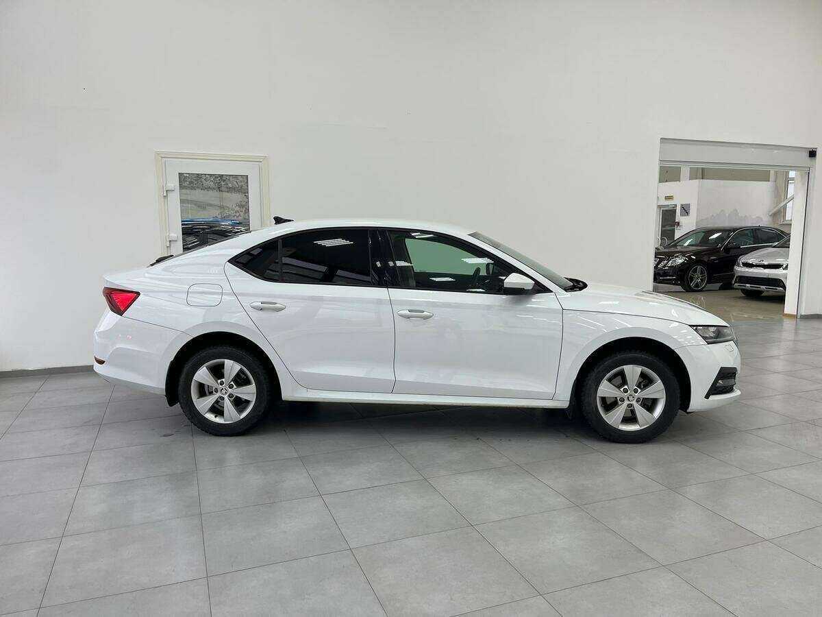 Skoda Octavia 2021 года с пробегом. Фото: #3