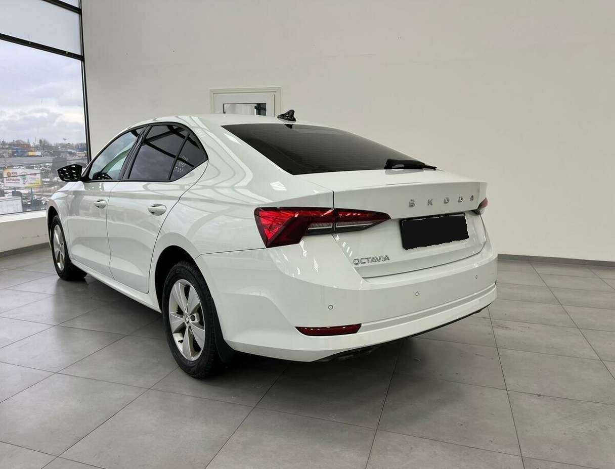 Skoda Octavia 2021 года с пробегом. Фото: #6
