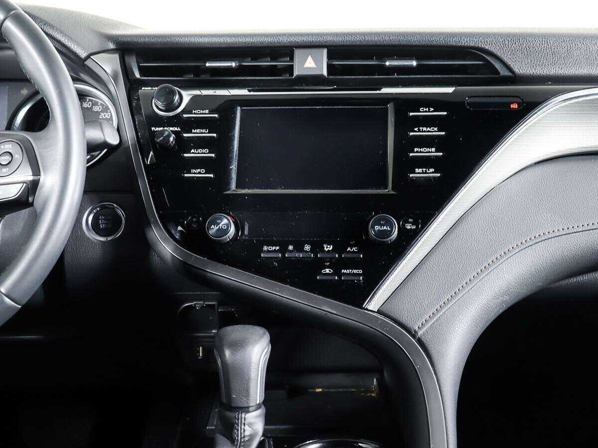 Toyota Camry 2020 года с пробегом. Фото: #11