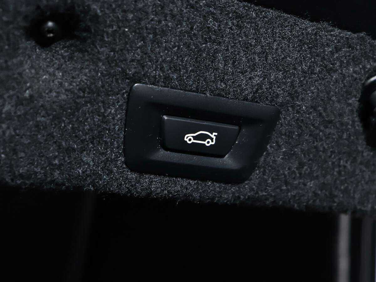 BMW 5 серии 2012 года с пробегом. Фото: #14