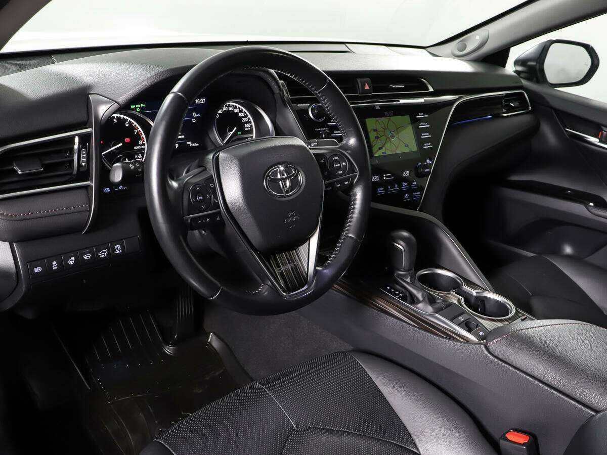 Toyota Camry 2020 года с пробегом. Фото: #10