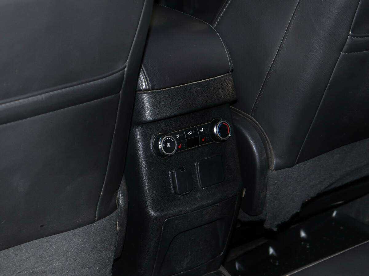 Ford Explorer 2015 года с пробегом. Фото: #18