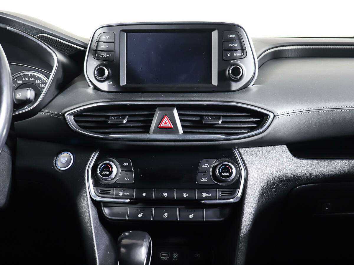 Hyundai Santa Fe 2018 года с пробегом. Фото: #12