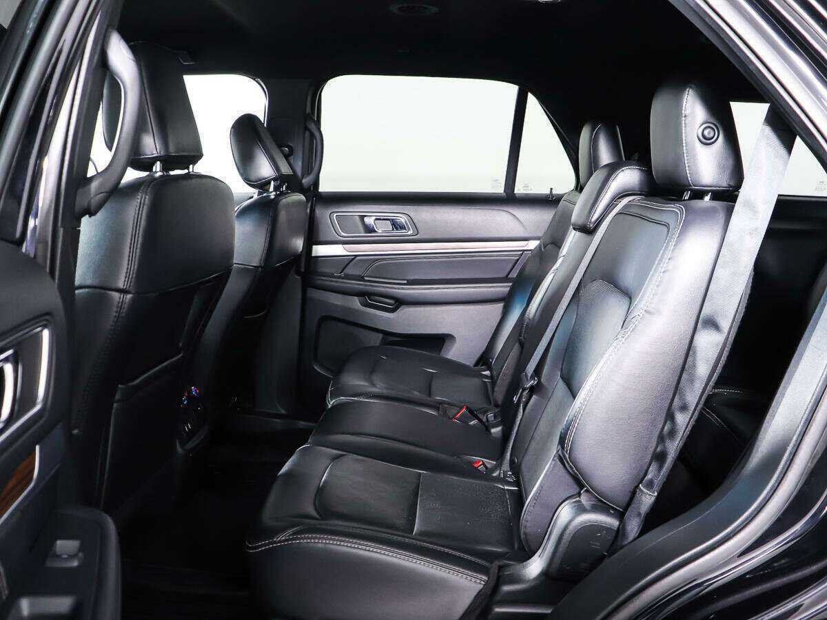 Ford Explorer 2018 года с пробегом. Фото: #9