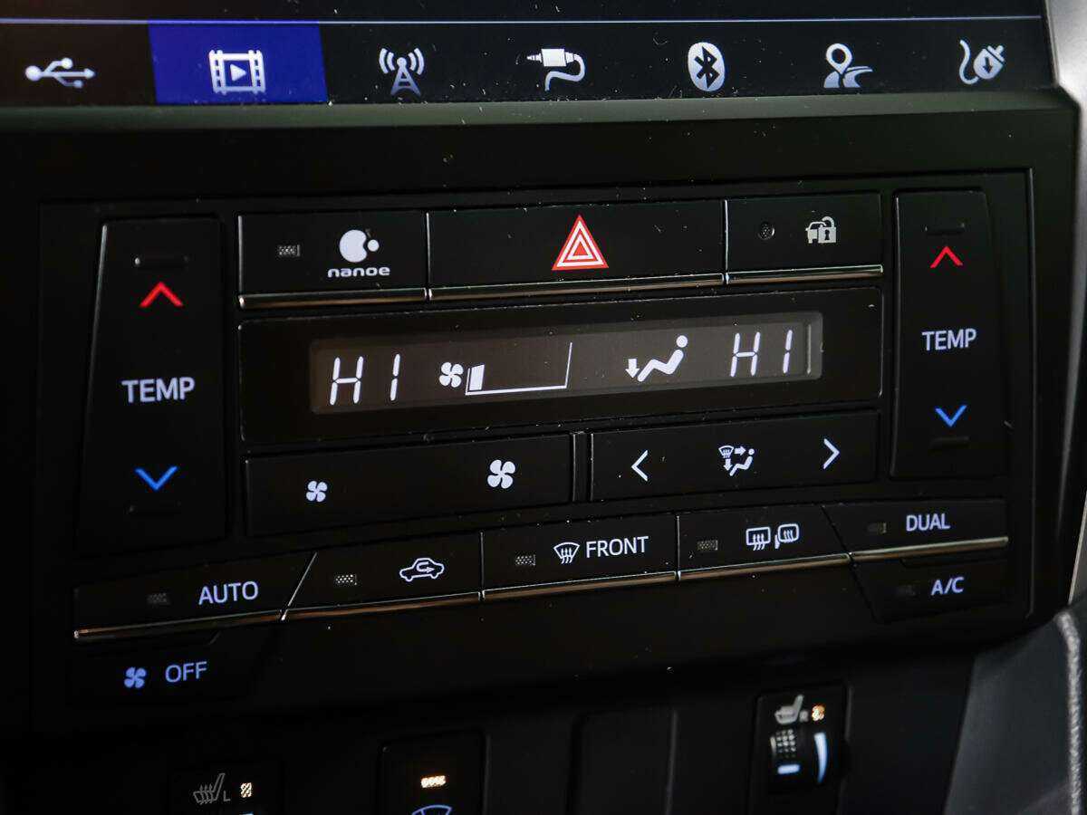 Toyota Camry 2017 года с пробегом. Фото: #22