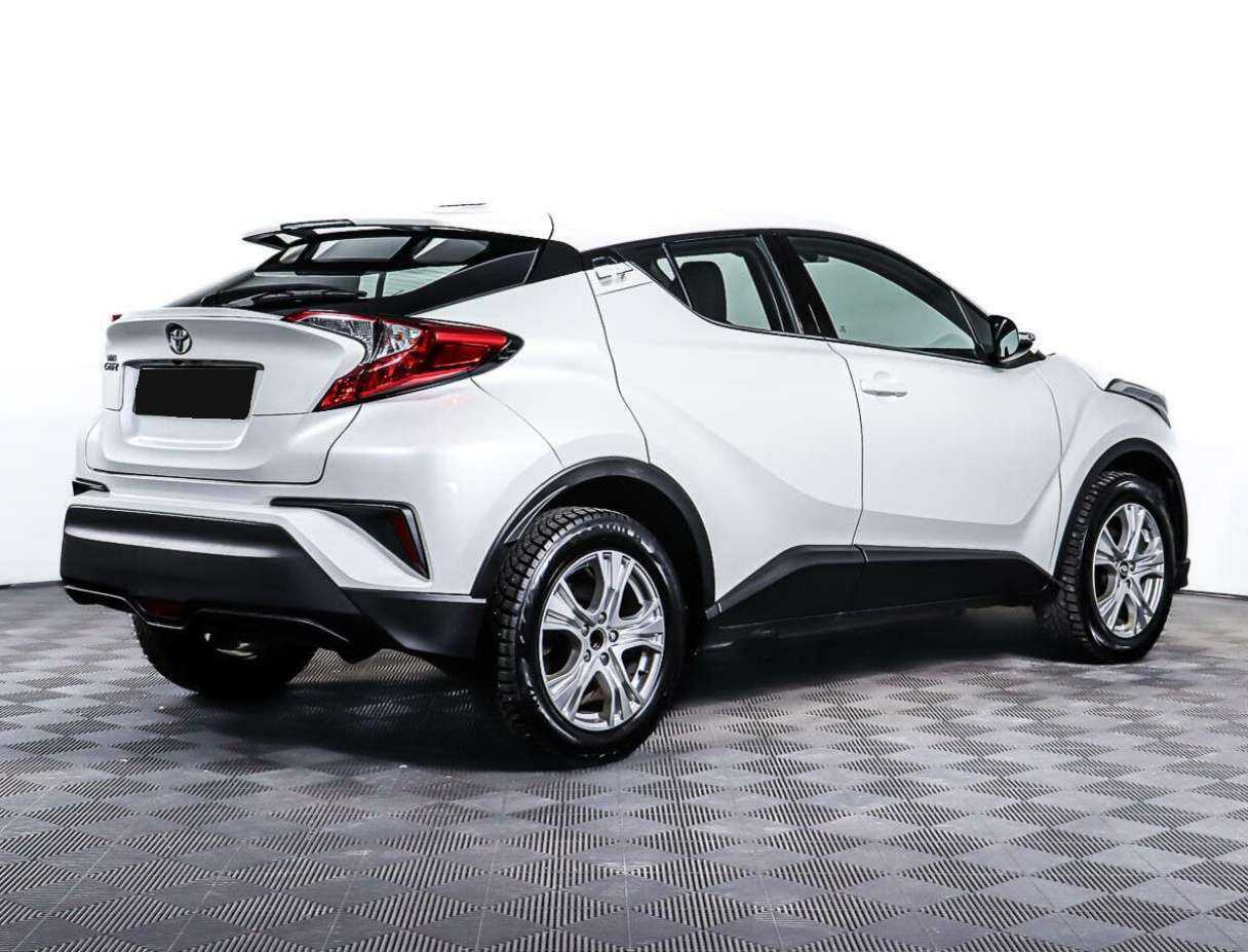 Toyota C-HR 2019 года с пробегом. Фото: #4