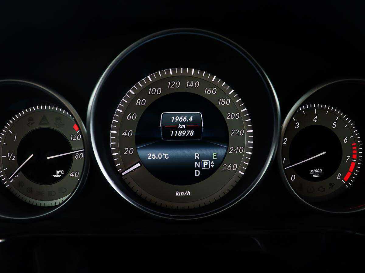 Mercedes-Benz E-Класс 2013 года с пробегом. Фото: #13