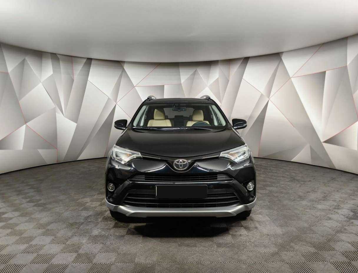Toyota RAV4 2017 года с пробегом. Фото: #6