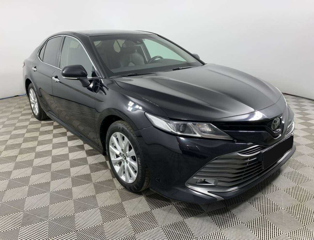 Toyota Camry 2019 года с пробегом. Фото: #2