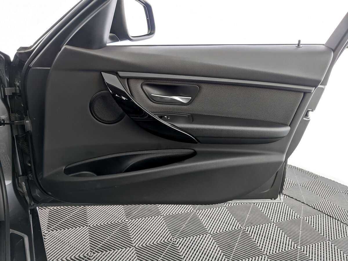 BMW 3 серии 2018 года с пробегом. Фото: #23