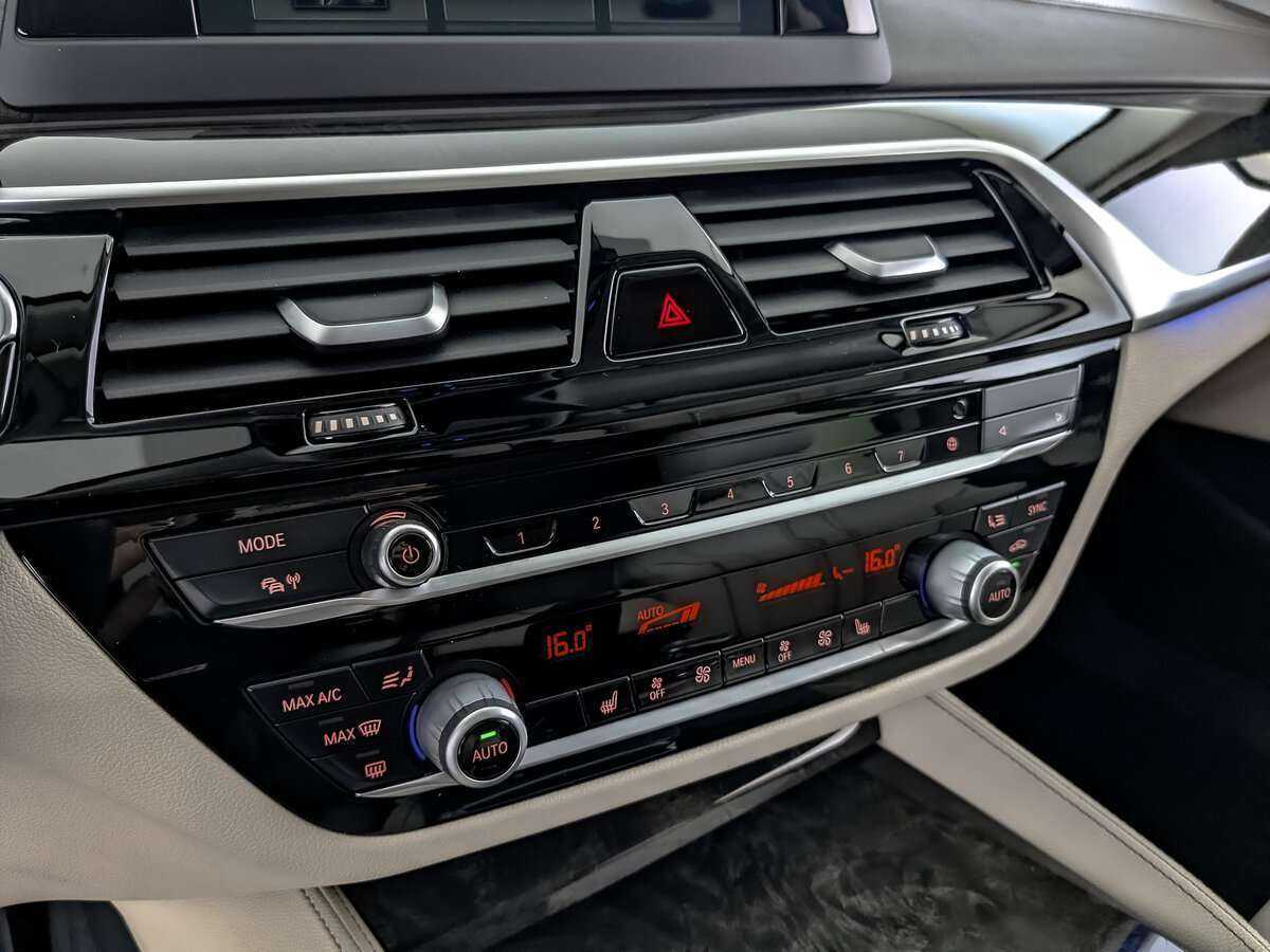 BMW 5 серии 2017 года с пробегом. Фото: #16