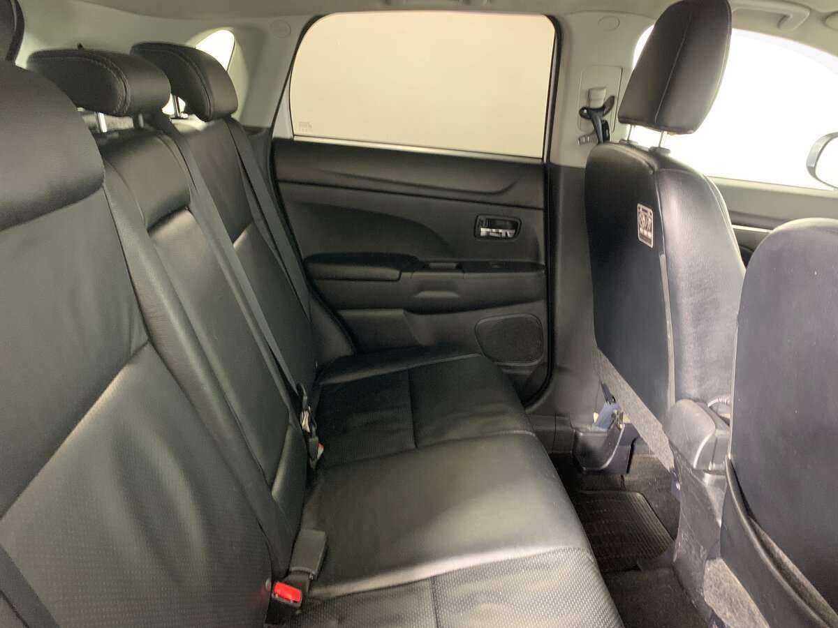 Б/У Митсубиши АС-Икс 2012 года. Фото: #17