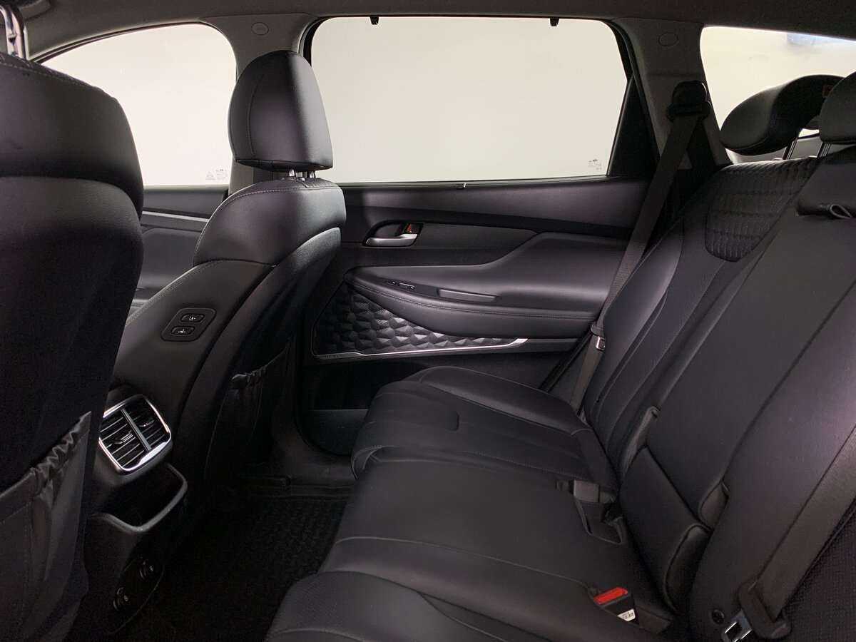 Hyundai Santa Fe 2019 года с пробегом. Фото: #15