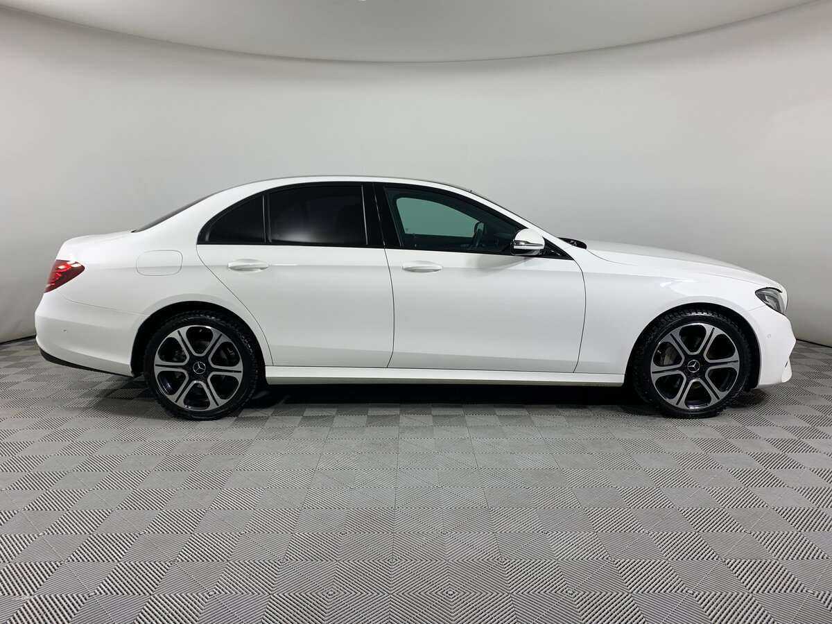 Mercedes-Benz E-Класс 2018 года с пробегом. Фото: #3