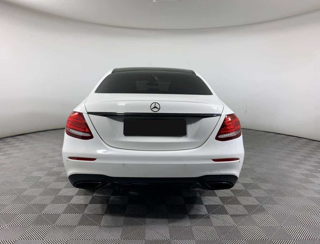 Mercedes-Benz E-Класс 2018 года с пробегом. Фото: #5