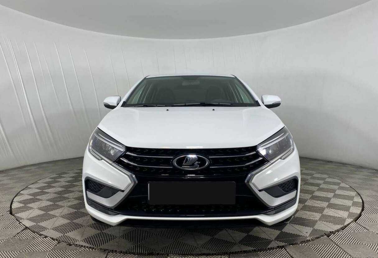 Lada (ВАЗ) Vesta 2023 года с пробегом. Фото: #1