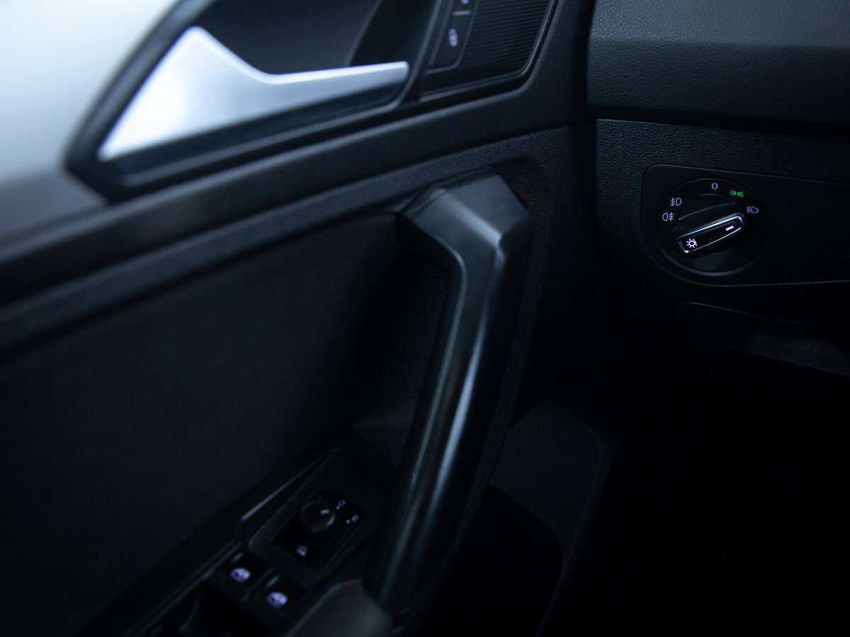 Volkswagen Tiguan 2018 года с пробегом. Фото: #11