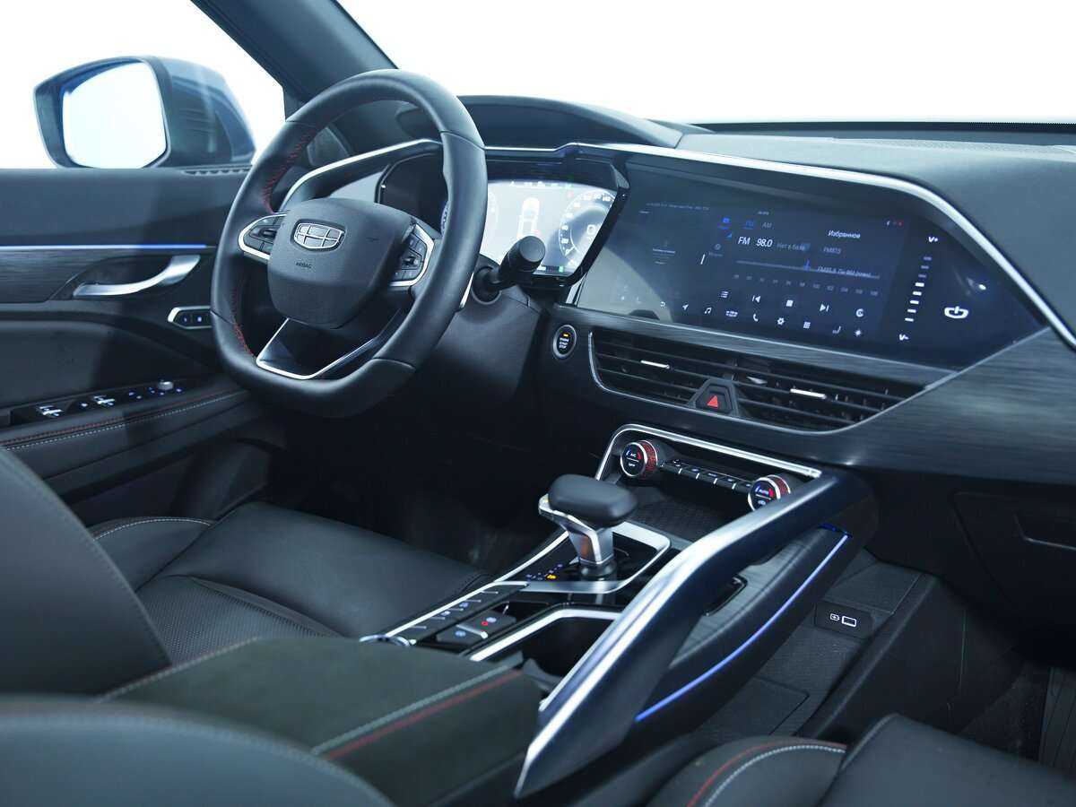 Geely Tugella 2022 года с пробегом. Фото: #10