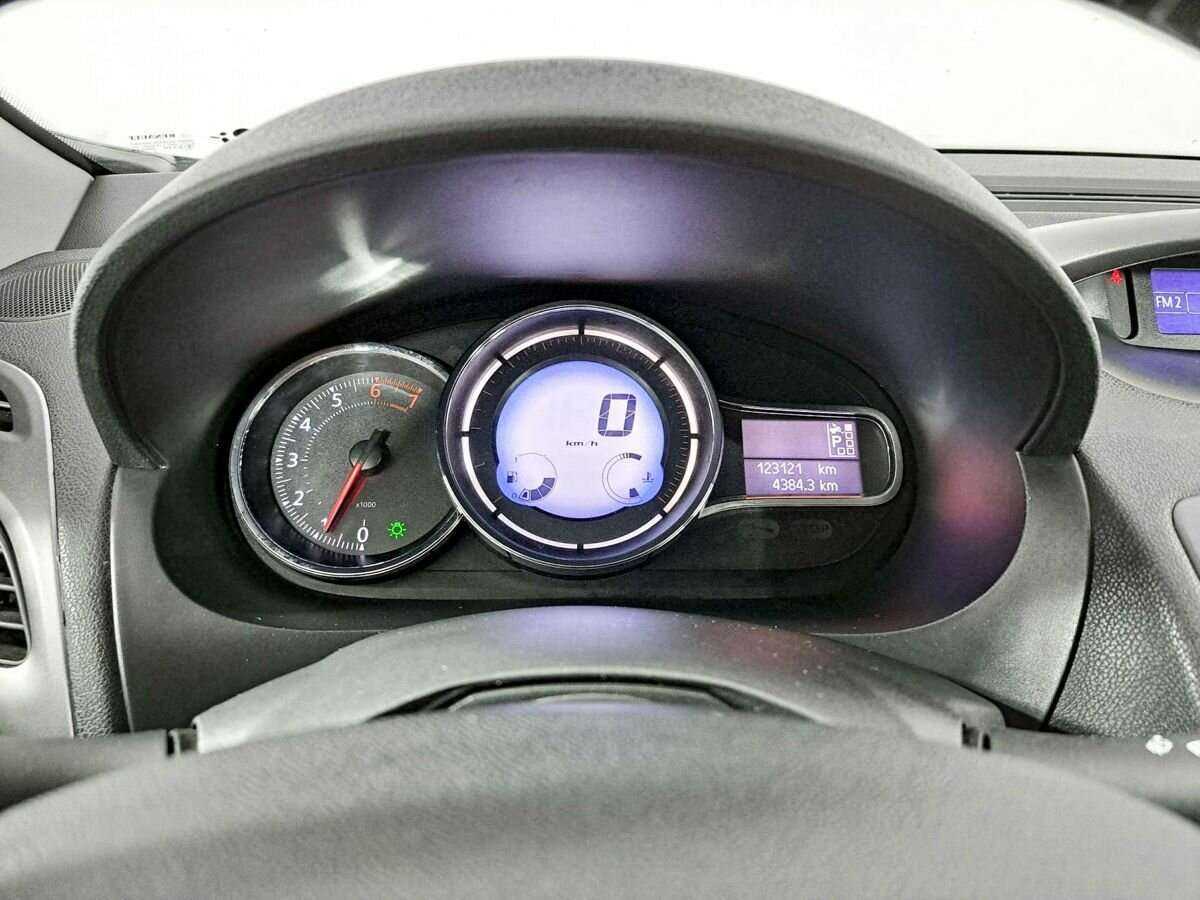Renault Fluence 2013 года с пробегом. Фото: #10