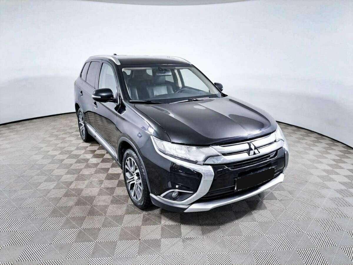 Mitsubishi Outlander 2017 года с пробегом. Фото: #2