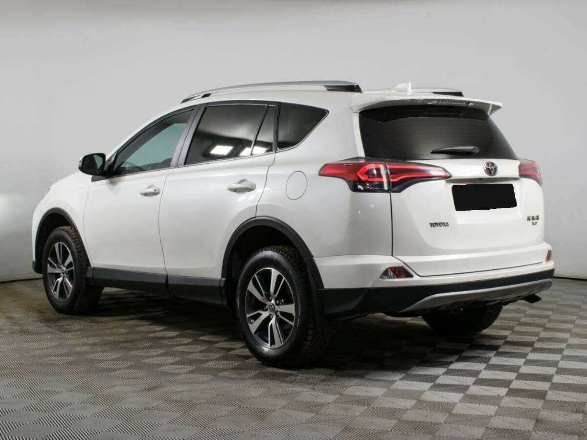 Toyota RAV4 2017 года с пробегом. Фото: #6