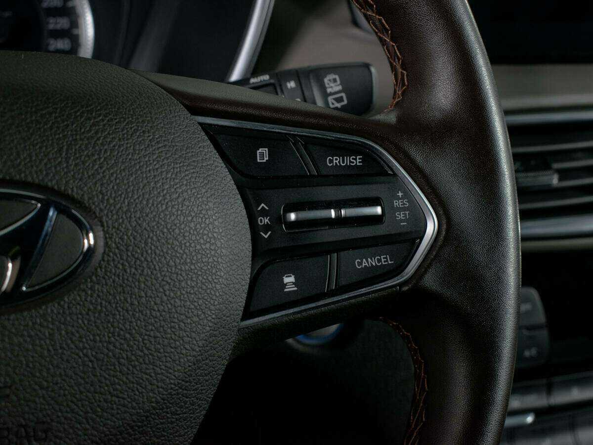 Hyundai Santa Fe 2018 года с пробегом. Фото: #18