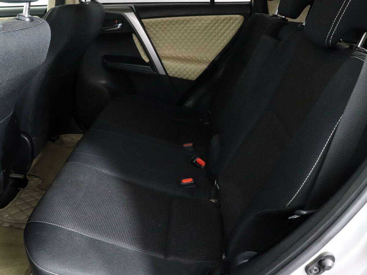 Toyota RAV4 2016 года с пробегом. Фото: #7