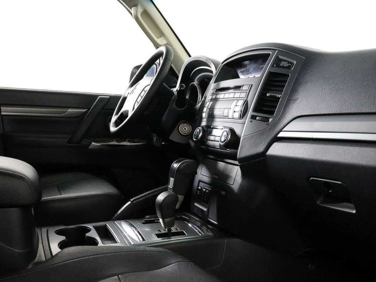 Mitsubishi Pajero 2014 года с пробегом. Фото: #6