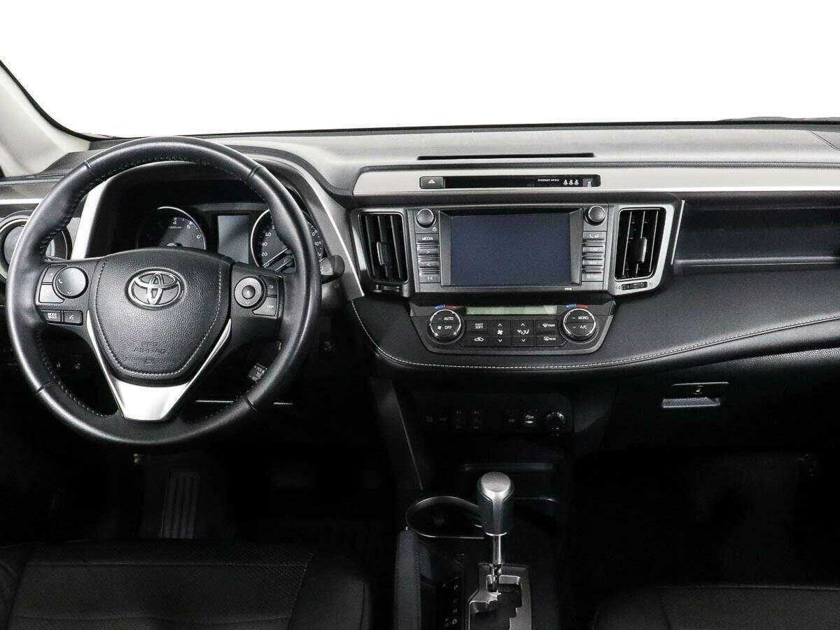 Toyota RAV4 2016 года с пробегом. Фото: #9