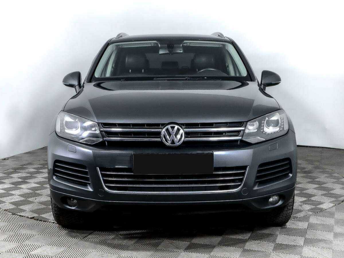 Volkswagen Touareg 2012 года с пробегом. Фото: #1