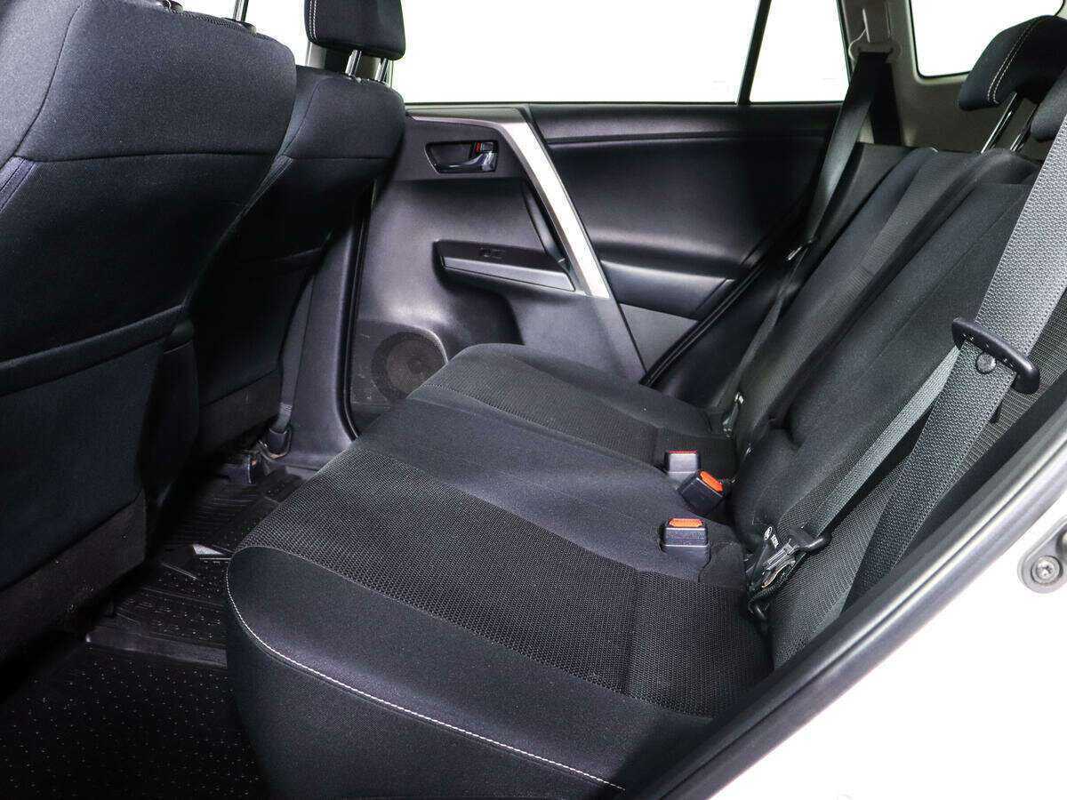 Toyota RAV4 2017 года с пробегом. Фото: #8