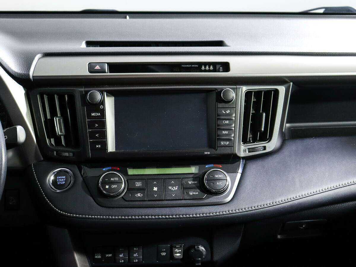 Toyota RAV4 2017 года с пробегом. Фото: #11